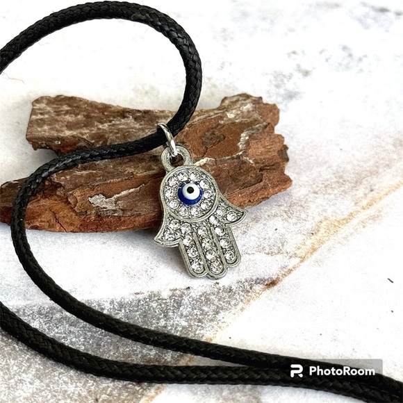 5 For $25💫Small Silver Hamsa Hand Pendant Necklace - Picture 6 of 6